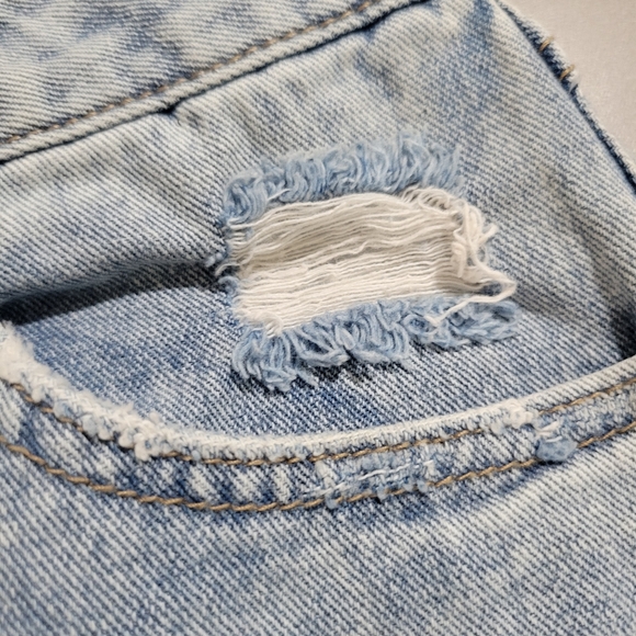 Rewash Brand A-Line Distressed Bermuda Jean Shorts Size 5/27 Light Indigo - Picture 10 of 15
